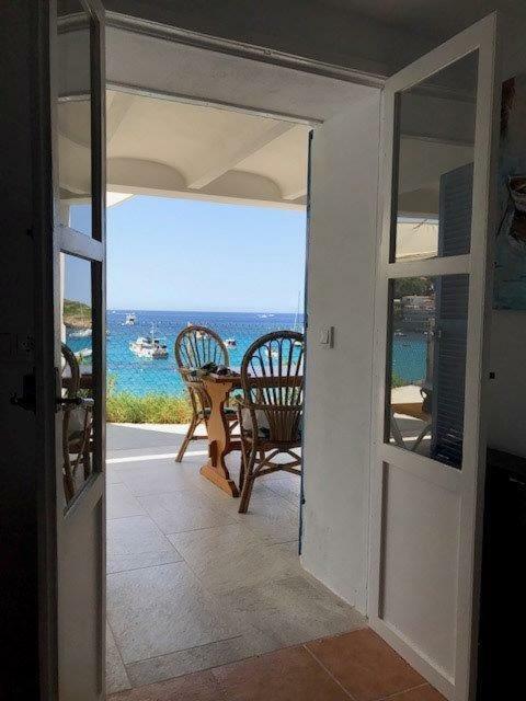Hébergement front de mer Appartement Sant Elm Buitenkant foto